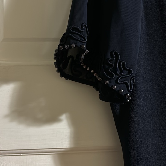 Used - Picture 2 of 6